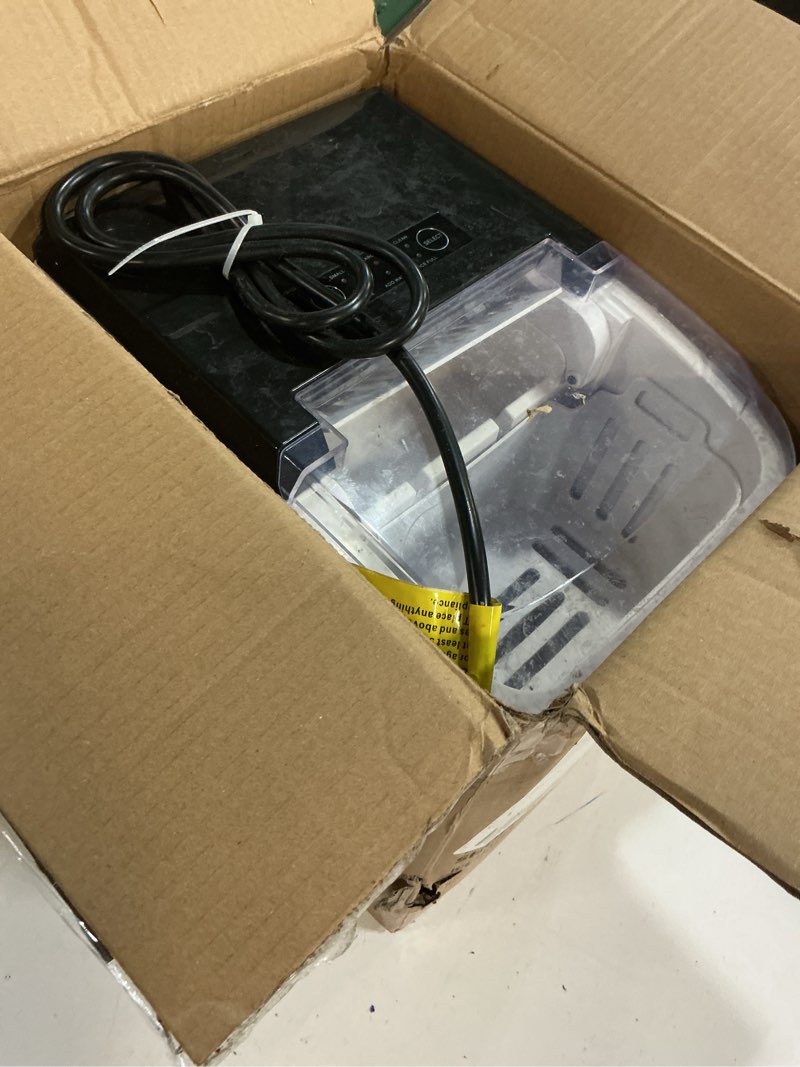 Condition photo showing As Is for euhomy ice maker machine light grey