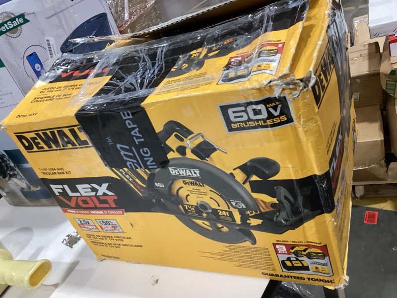 Condition photo showing Good Condition for DEWALT FLEXVOLT 60V MAX* Circular Saw with Brake Kit, 7-1/4-Inch (DCS578X2)
