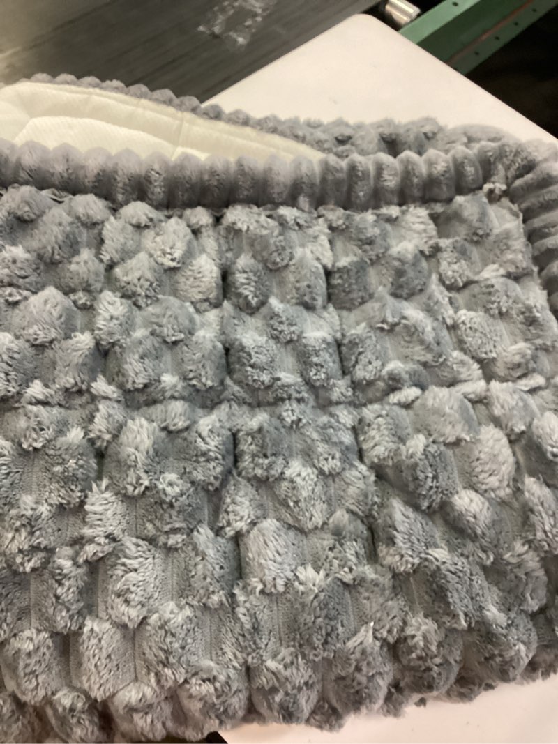 Condition photo showing Good Condition for Smiry Couch Covers for Dogs Washable, Non Slip Fuzzy Pet Couch Covers for Sofa, Soft Thick Sofa Slipcovers Furniture Protector Pet Friendly (Grey, 27.6" x 82.7") 27.6" x 82.7" Grey