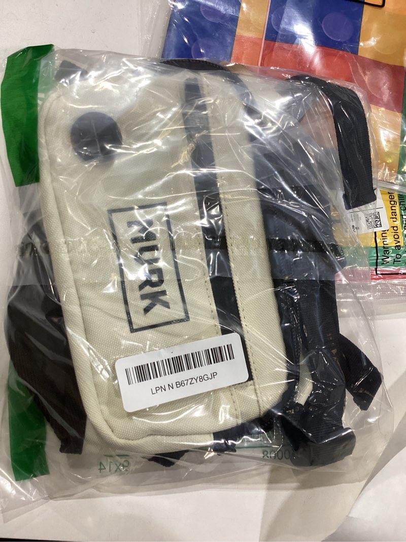 Condition photo showing Good Condition for MVRK Water Resistant Running Vest Chest Pack, Phone Holder for Running, Lightweight Training Pack with Reflective Detail Off-white