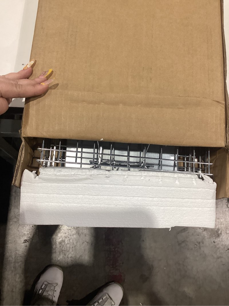 Condition photo showing Good Condition for szhlux 32" live animal cage trap, heavy duty folding raccoon traps, humane cat trap for stray cats, raccoons, squirrel, skunk, mole, groundhog, armadillo, rabbit, catch and release sz-hxl8130-new
