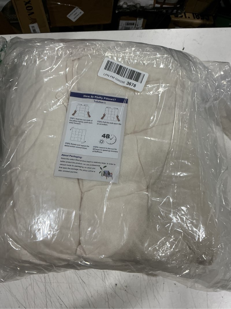 Condition photo showing Good Condition for set of 4 chair cushions for dining chairs with ties, indoor non-slip kitchen chair pad and dining room seat cushion mat for office living room outdoor 15.5" - ivory ivory 4pack