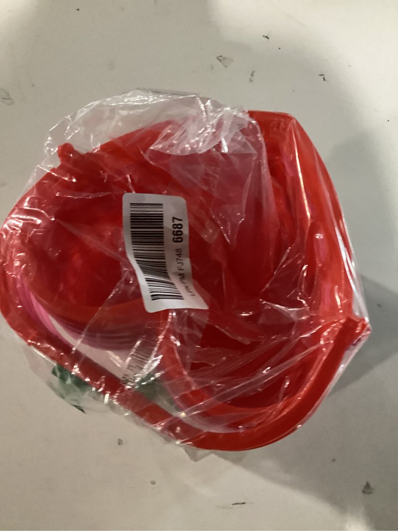 Condition photo showing Good Condition for Zcaukya 6 Packs Valentines' Day Baskets, 7.1" x 7.9" x 4.3" Small Plastic Heart Shaped Basket with Handles, Heart Hollowed Baskets Holders for Romantic Party Wedding Part Decor Pink Red Magenta-6 Packs