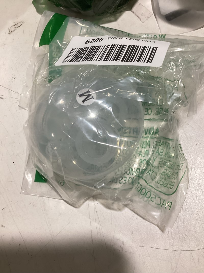 Condition photo showing Good Condition for silicone nipple for dr. brown’s natural flow level 1 narrow baby bottle, slow flow, 0m+, 5 count size1,5 count,0m+