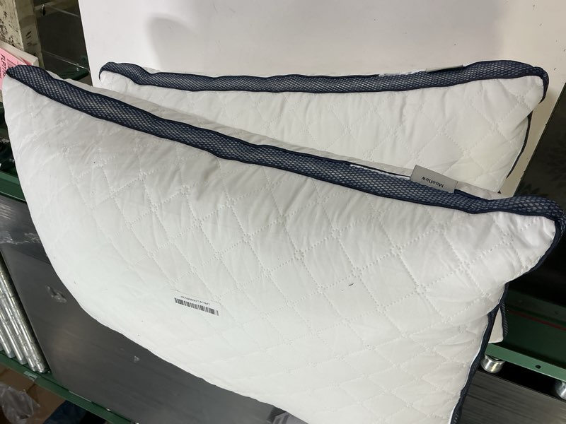 Condition photo showing Good Condition for Meoflaw Pillows for Sleeping(2-Pack), Luxury Hotel Pillows Standard Size Set of 2,Bed Pillows for Side and Back Sleeper (Standard) Standard (Pack of 2)