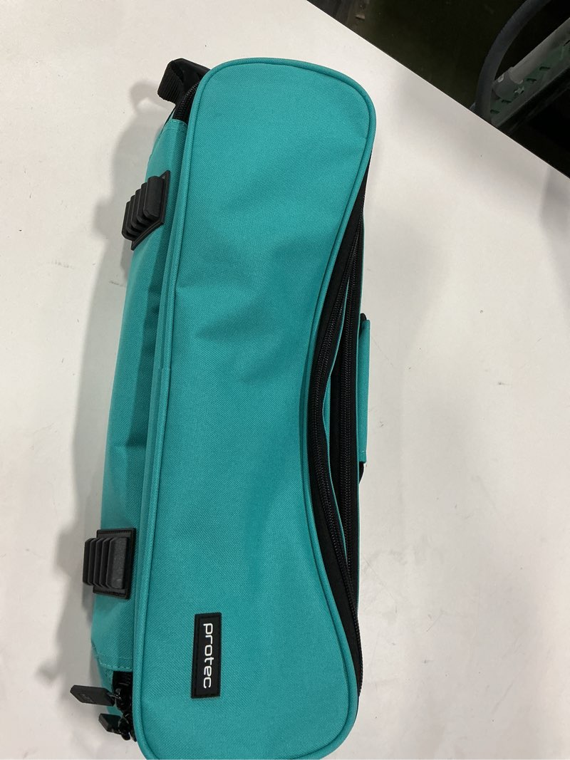 Condition photo showing New/Like New for Protec A308MT Deluxe Cover, Mint Flute Case Mint Case Cover