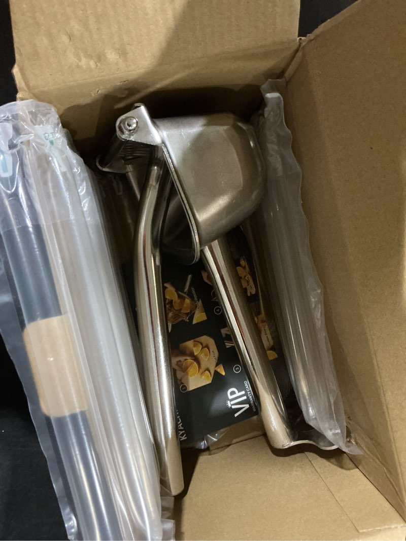 Condition photo showing Good Condition for Large Lemon Squeezer, 304 Stainless Steel Citrus Juicer, Heavy duty Manual Juicer For Citrus, Orange, lemon and Other Fruit