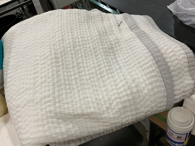 Condition photo showing As Is for Madison Park Quebec Quilt Set - Luxurious Damask Stitching Design, Cotton Filled Lightweight Coverlet Bedspread Bedding, Shams, Twin/Twin XL(68"x90"), White 2 Piece White Twin/Twin XL