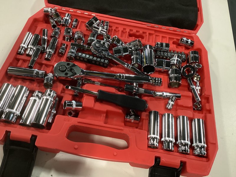 Condition photo showing Good Condition for wett 1/4" and 3/8" drive socket set, 86-piece socket wrench set with quick-release ratchet, extention bar, adapter, 1/4" bits, cr-v steel, metric/sae, deep/shallow, mirror chrome finish 86pcs 1/4" & 3/8" (sae/metric, deep/shallow)