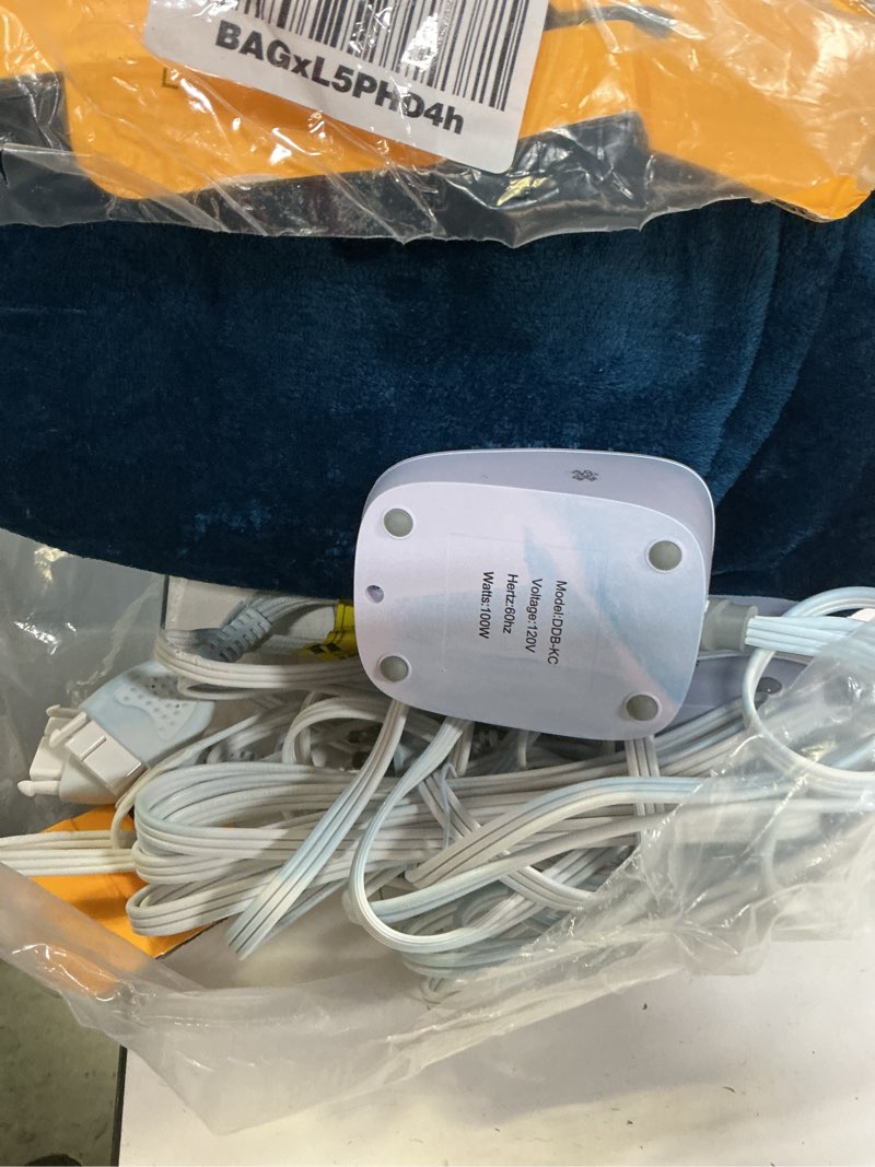 Condition photo showing As Is for WOOMER [5-Year Warranty Heated Blanket King Size,Durable Flannel and Soft Sherpa,Dual Control,90” × 100” Electric Blanket, 10 Heat Levels&0.5-12h auto-Off, Overheat Protection,Energy Efficient Navy King Size 100" × 90"