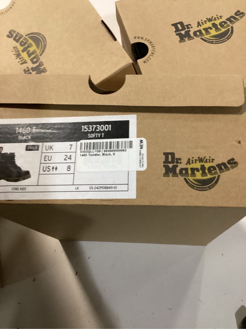 Condition photo showing New/Like New for dr. marten's kids 1460 boot