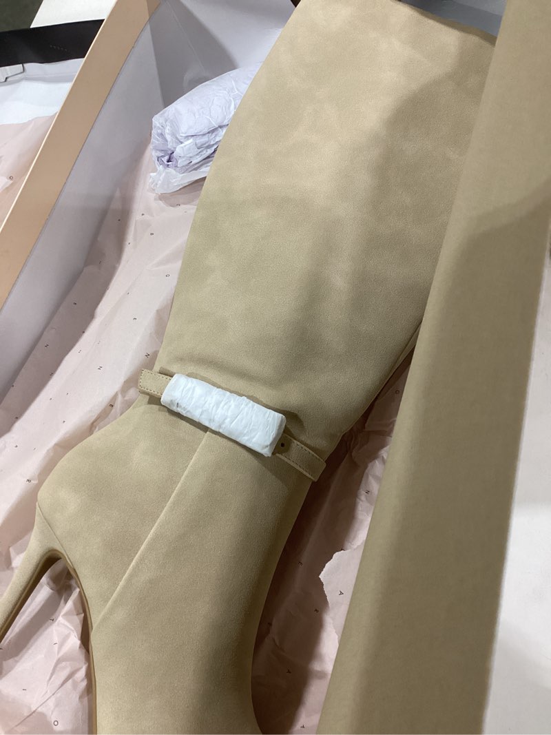 Condition photo showing Good Condition for BCBGeneration Women's ABBIN, Doeskin