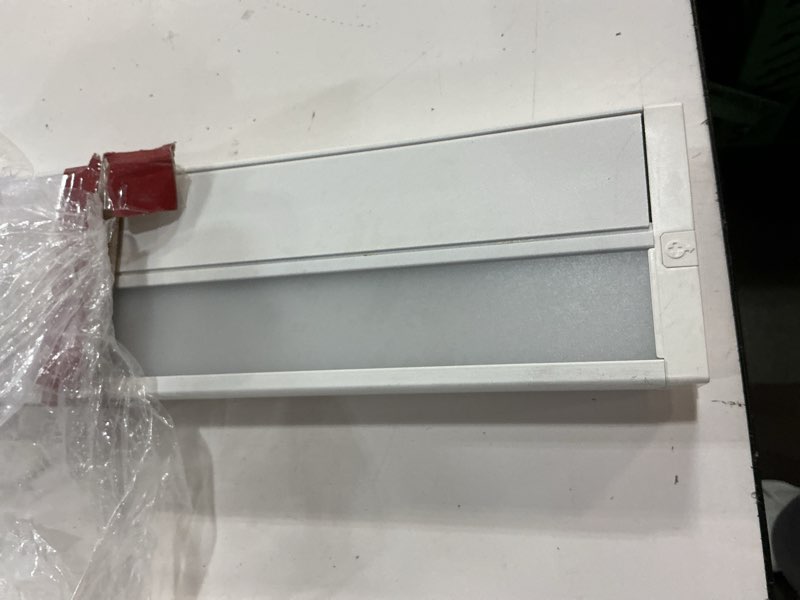 Condition photo showing Good Condition for satco 63/504 counterquick under-cabinet led light, cct selectable 3000k/4000k/5000k, 28 inches 28 inches light only