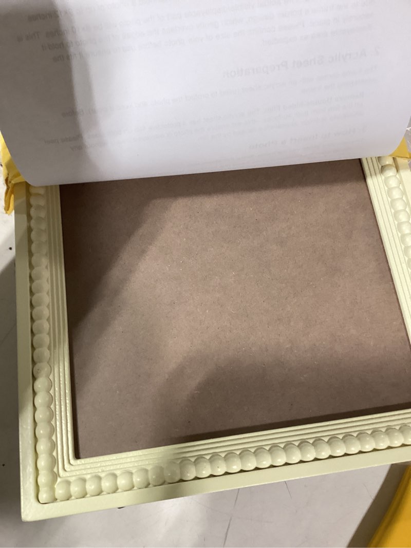 Condition photo showing Good Condition for Geelin 9.8 x 12.8" Wooden Beaded Picture Frame Display Picture 8 x 11" with Mat Boho Farmhouse Photo Frame Birthday Wedding Anniversaries Gift for Vintage Rustic Wall and Tabletop Display Decor, White White 9 x 12