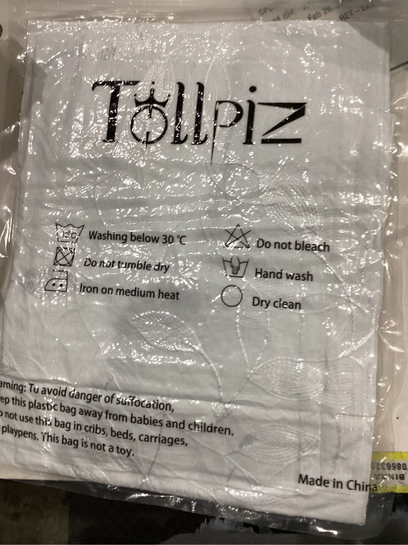 Condition photo showing New/Like New for Bentrilisa 2 Pcs White Sheer Tier Curtains 45 Inches Long Lace Rod Pocket Small Window Curtains Vint