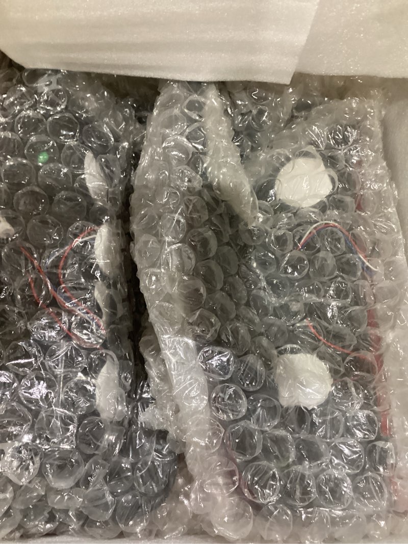 Condition photo showing New/Like New for LABLT A Pair of Rear Brake Lamps Replacement for 2003-2006 Silverado 1500 2500 3500 Tail Light Red 03SD2