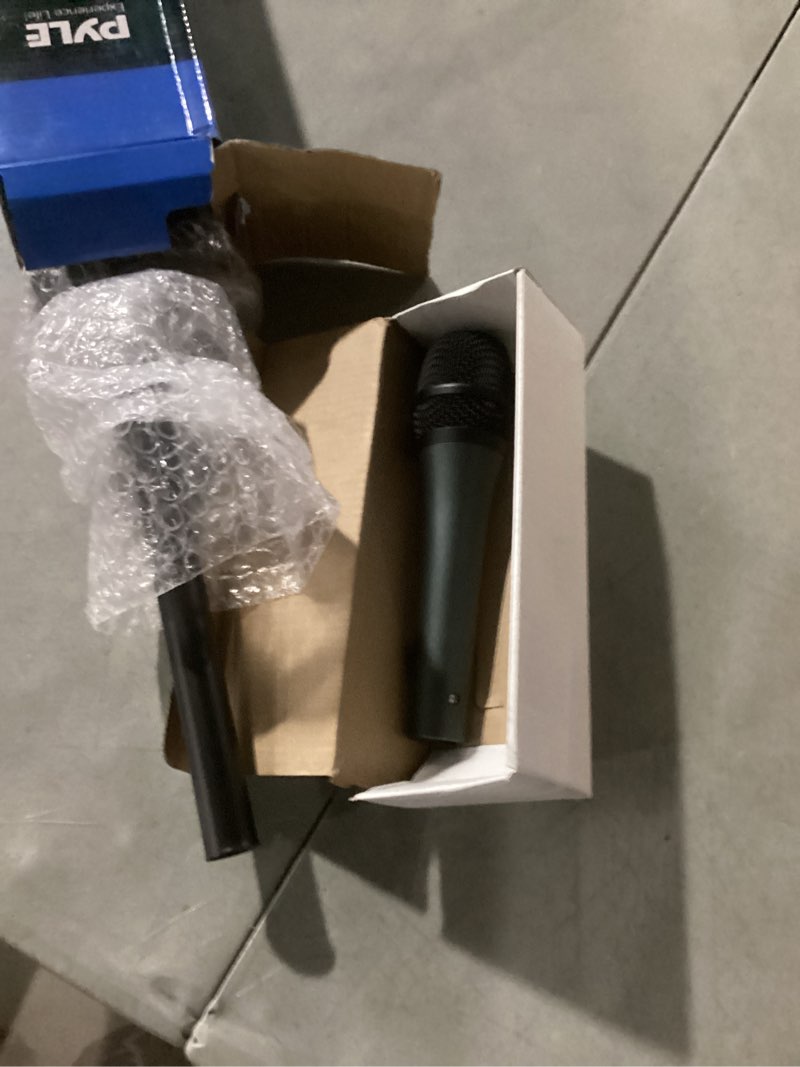 Condition photo showing As Is for pyle microphone, dynamic cardioid, xlr cable included, unidirectional, rugged construction, built-in pop filter, perfect for stage & studio, high gain, ultra-wide frequency response, 15ft cable 1-pack