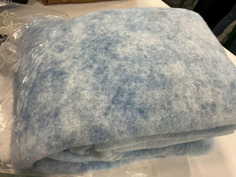 Condition photo showing Good Condition for air vent filters 20"x120", merv 8 electrostatic cut to size floor vent roll, blue & white cut to fit air vent filters for home floor, ceiling, refrigeration, hvac vent and more, compression packing