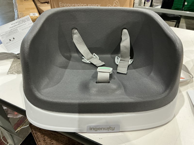 Condition photo showing Good Condition for nest booster seat with straps