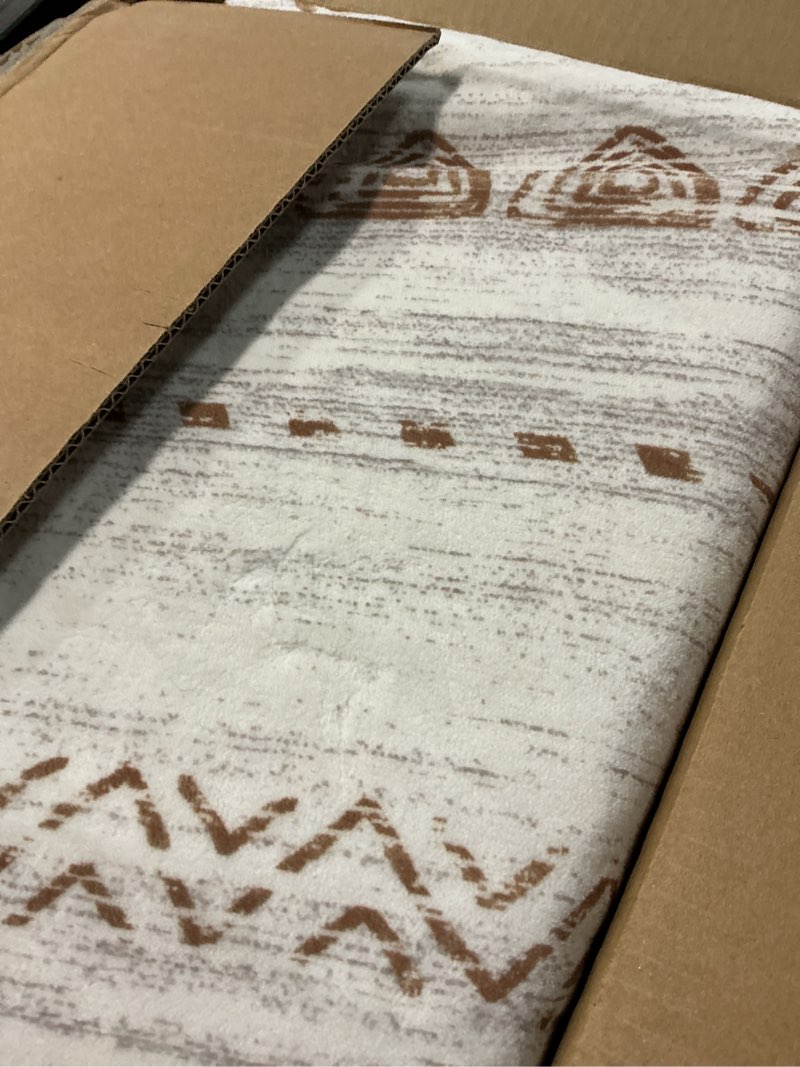 Condition photo showing Good Condition for nakagishi area rug living room rugs: 8x10 large soft machine washable boho moroccan farmneutral stain resistant indoor floor carpet for bedroom under dining table home office decor-cream brown beige brown 8' x 10' (rectangular)