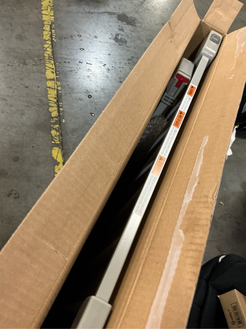 Condition photo showing Good Condition for safety 1st simple pass walk-through gate, grey