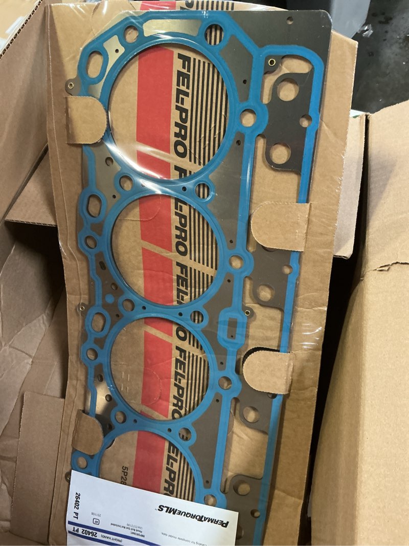 Condition photo showing New/Like New for FEL-PRO 26402 PT Head Gasket