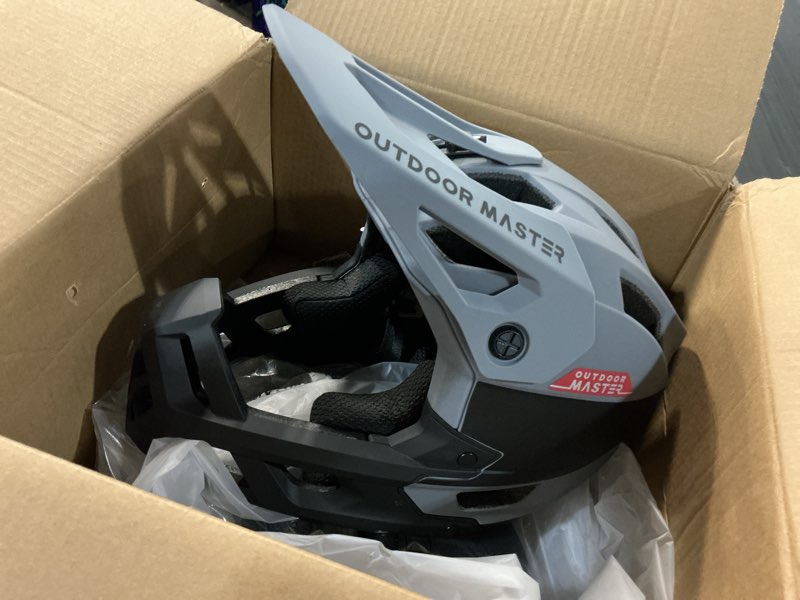 Condition photo showing Good Condition for rhino full face bike helmets size s
