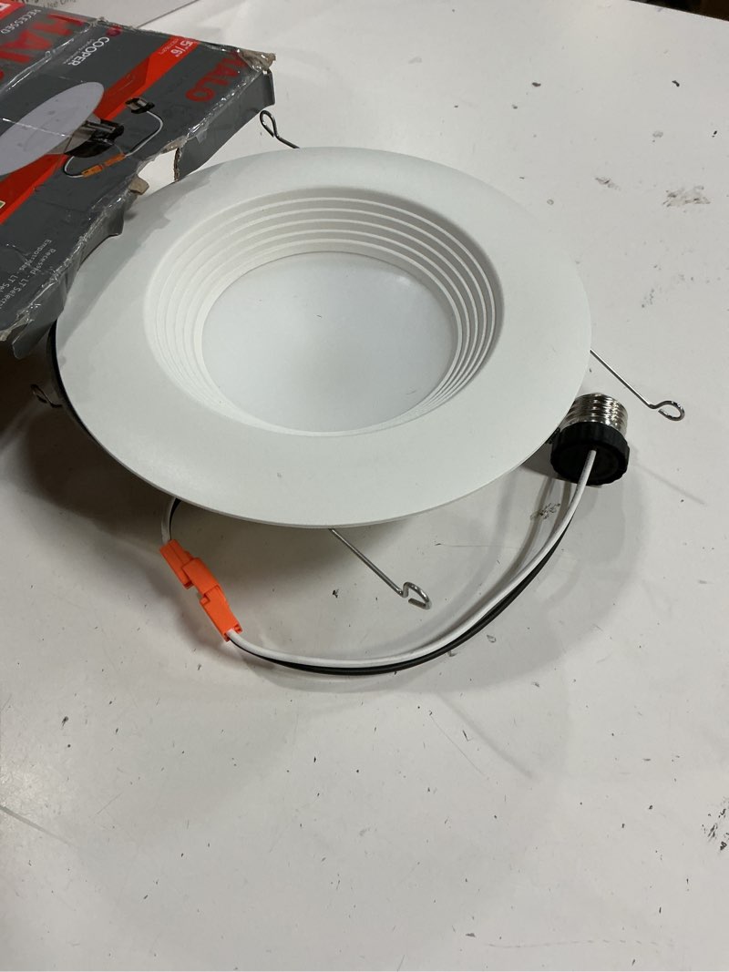 Condition photo showing Good Condition for halo lt 5-inch and 6-inch selectable 3cct (3000-5000k) integrated led, white recessed light, dimmable retrofit trim