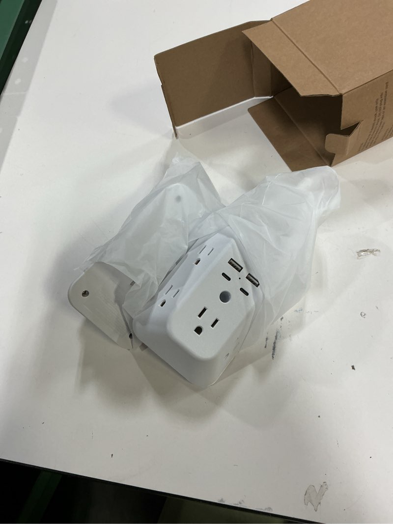 Condition photo showing Good Condition for 2 Pack Surge Protector Outlet Extender - Addtam 5-Outlet Splitter with 4 USB Wall Charger(2 USB-C Ports), Multi Plug Outlet Power Strip for Home, Dorm Room Essentials 2C2A-2 Pack White