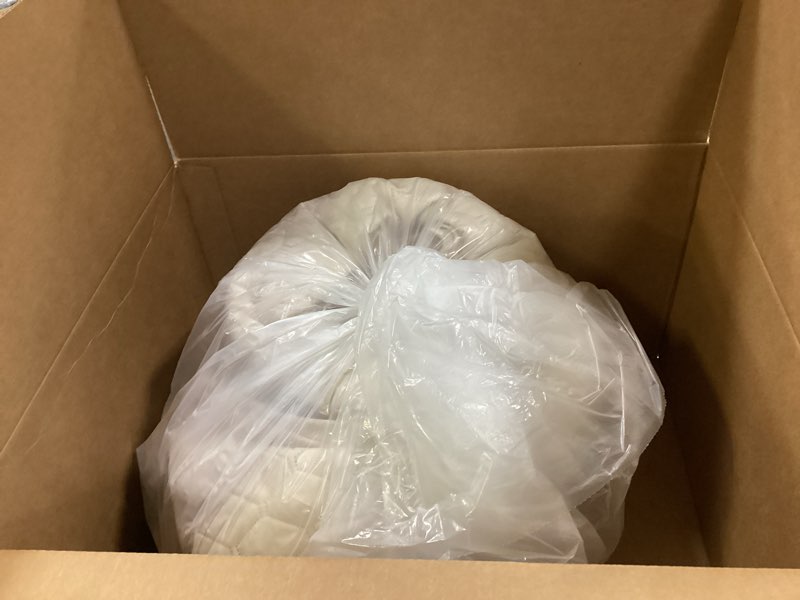 Condition photo showing New/Like New for Exclusivo Mezcla Reversible King Size Quilt Bedding Set with Pillow Shams, Lightweight Quilts King Size, Soft Bedspreads Bed Coverlets for All Seasons - (Brich Beige, 104"x96") Brich Beige King