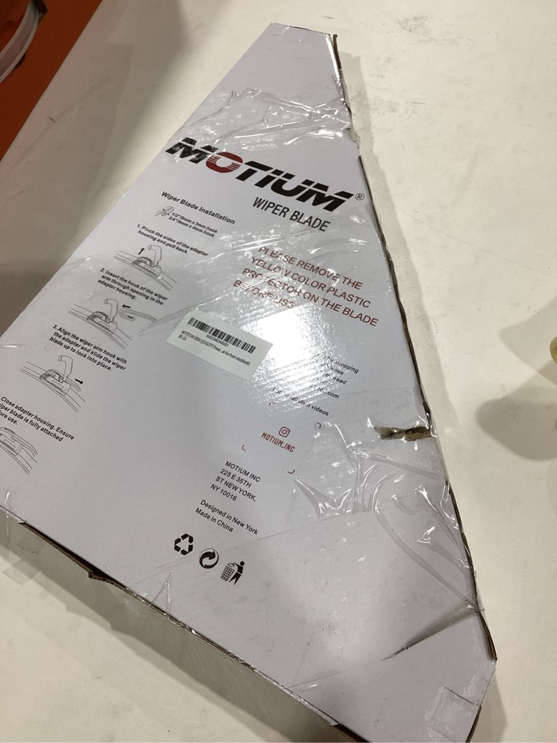 Condition photo showing Good Condition for MOTIUM OEM QUALITY Premium All-Season Windshield Wiper Blades (24"+18" pair for front windshield)