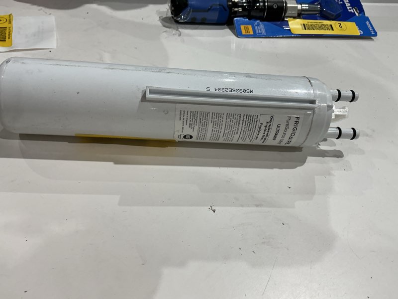 Condition photo showing As Is for frigidaire push-in refrigerator water filter ultrawf puresource ultra