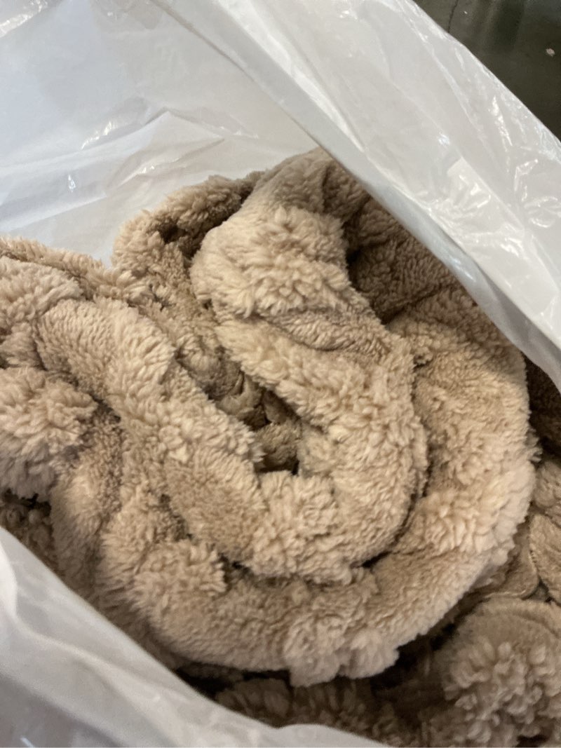 Jessrydo Fluffy Duvet King Size Warm Cozy Faux Fur Comforter, 3PCS Plush Shaggy Duvet Cover with 1 S