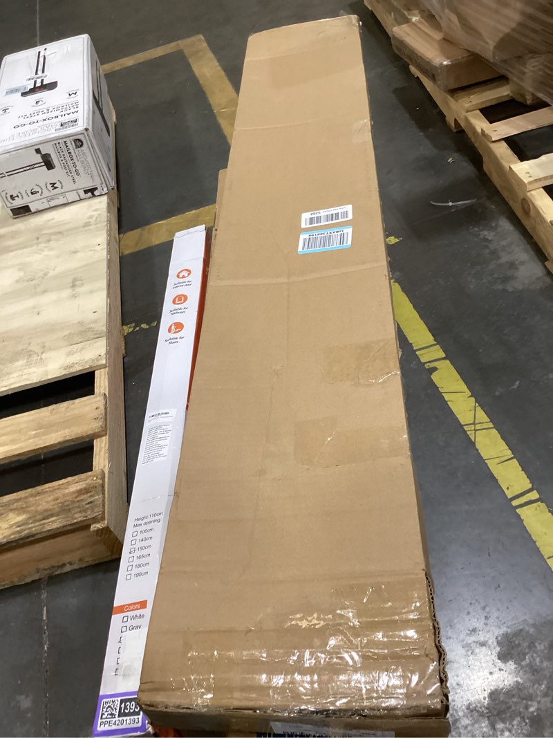 Condition photo showing Good Condition for rear cargo cover