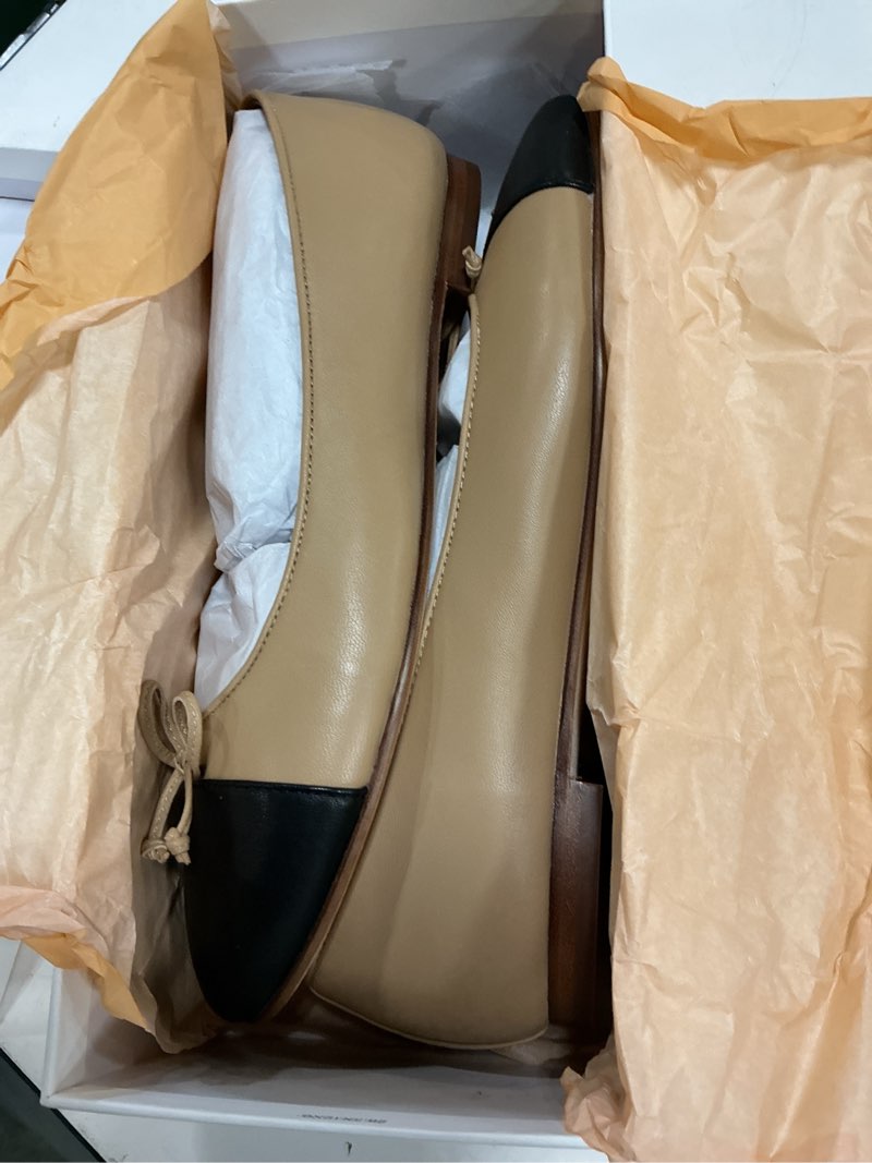 Condition photo showing New/Like New for quince italian leather cap-toe ballet flat, 9, cashew/black