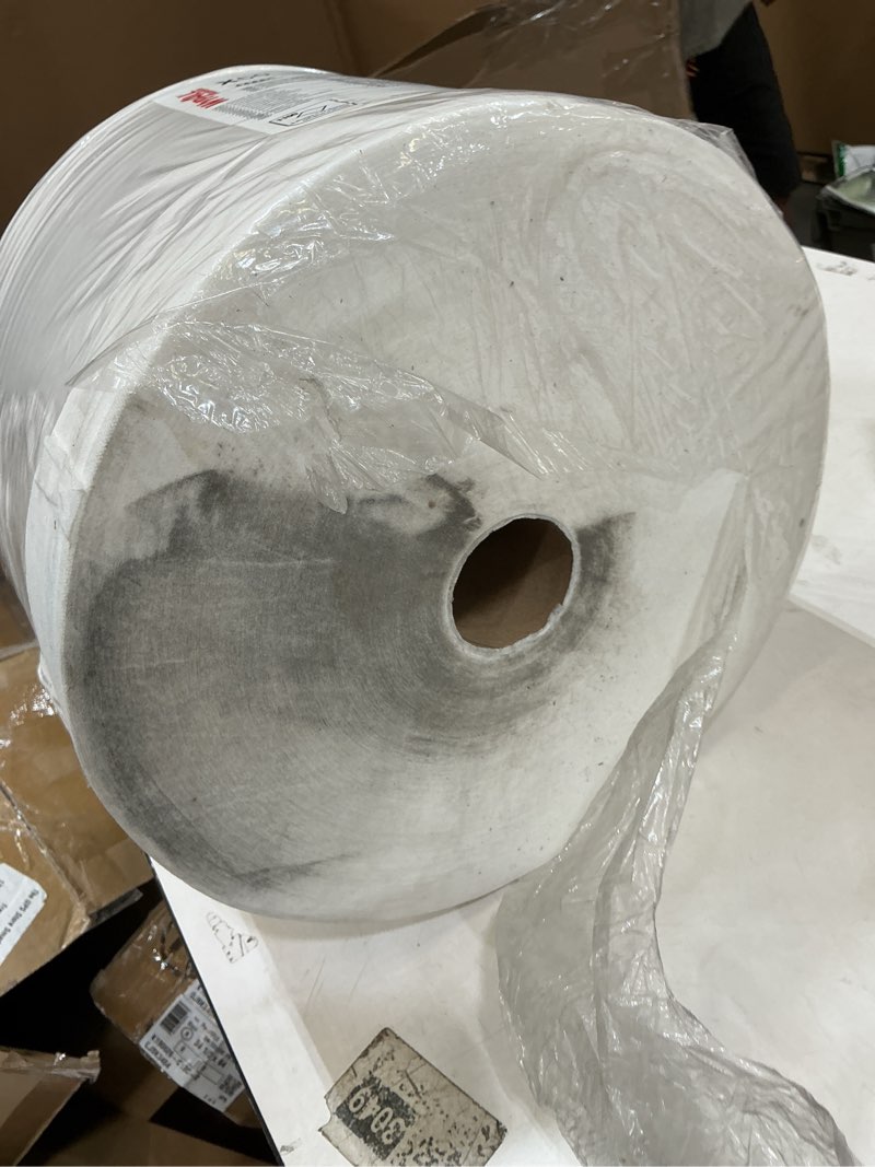 Condition photo showing Good Condition for paper towel