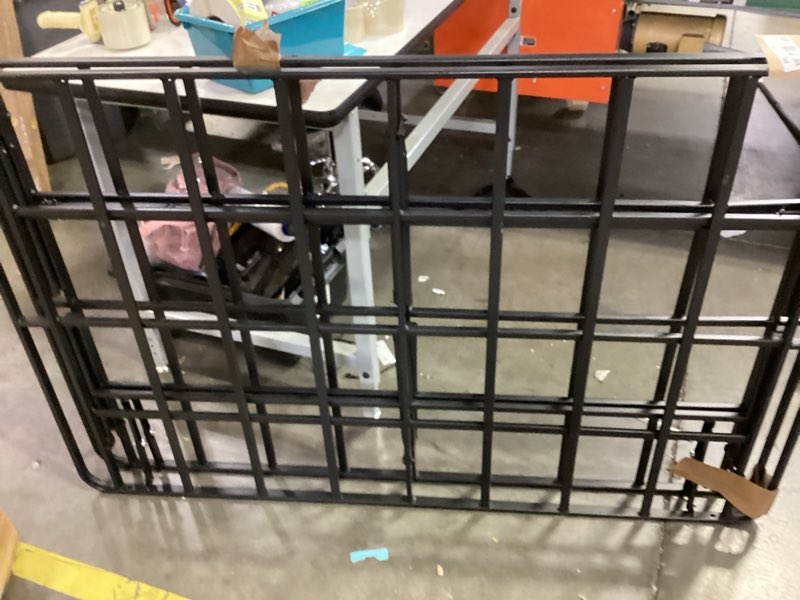 https://lotting-media.assets.bidfta.com/lotting_709c1ff9-0f1c-4400-8525-986f0dea41ba