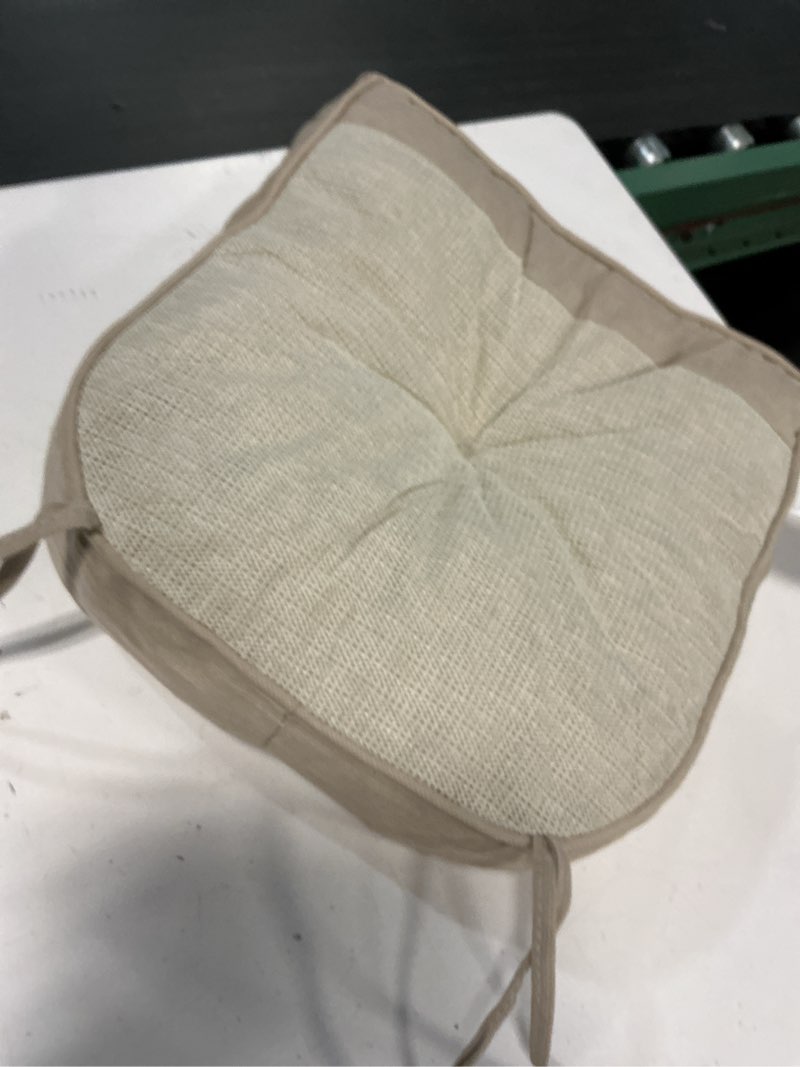 Condition photo showing Good Condition for Rounded Back Tufted Chair Cushion: 21" x 21" - Cushion