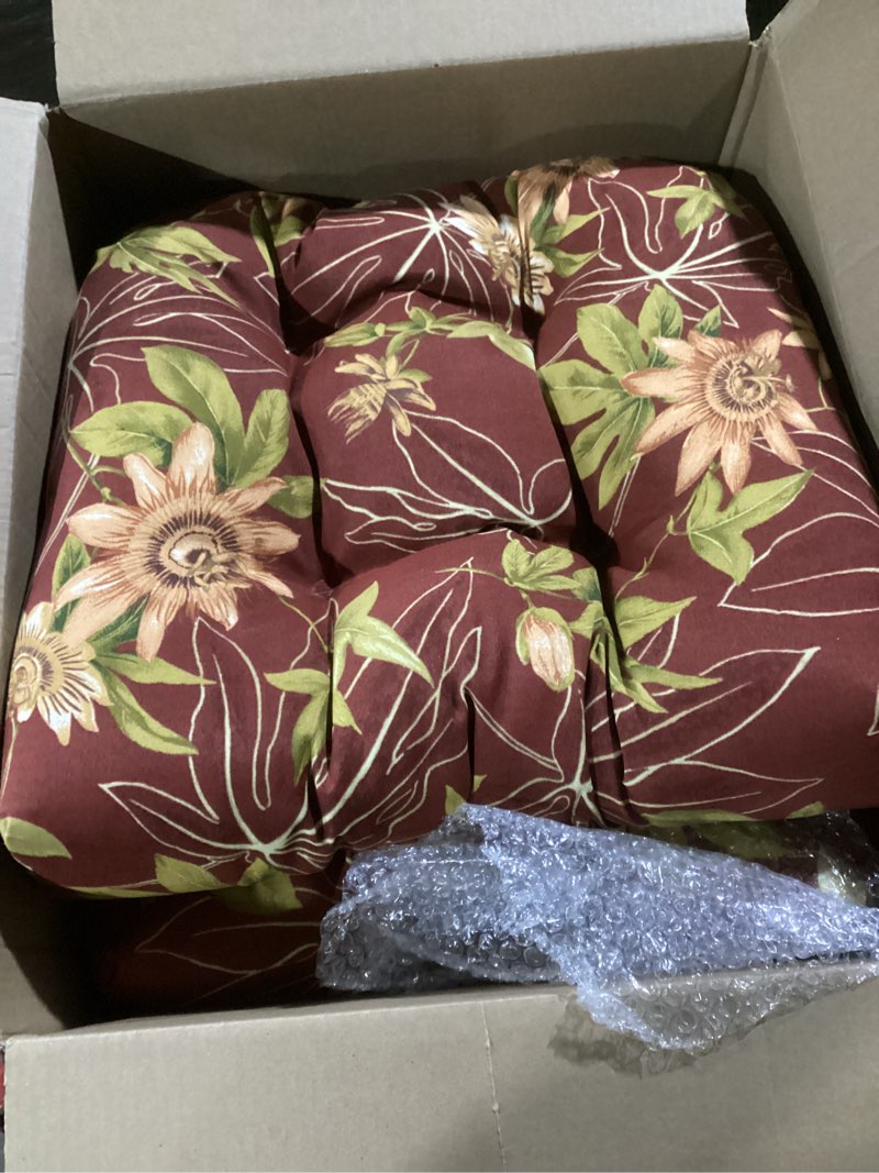 Condition photo showing Good Condition for similar to photopillow perfect tropic floral indoor/outdoor chair seat cushion with ties, tufted, weather, and fade resistant, 18.5\" x 19\", black/green clemens, 2 count