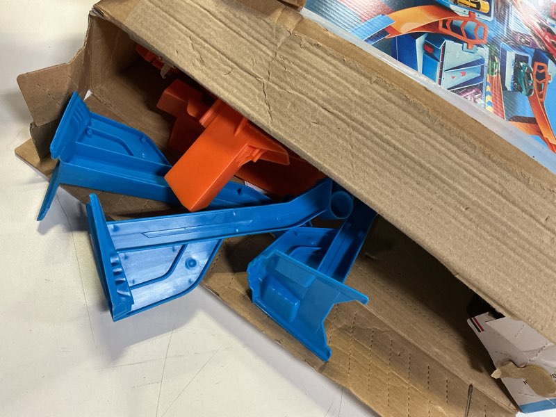 Condition photo showing As Is for Hot Wheels Track Set with 1:64 Scale Toy Car, 4 Intersections for Crashing, Powered by a Motorized Booster, Criss-Cross Crash Track (Amazon Exclusive) Crash Set