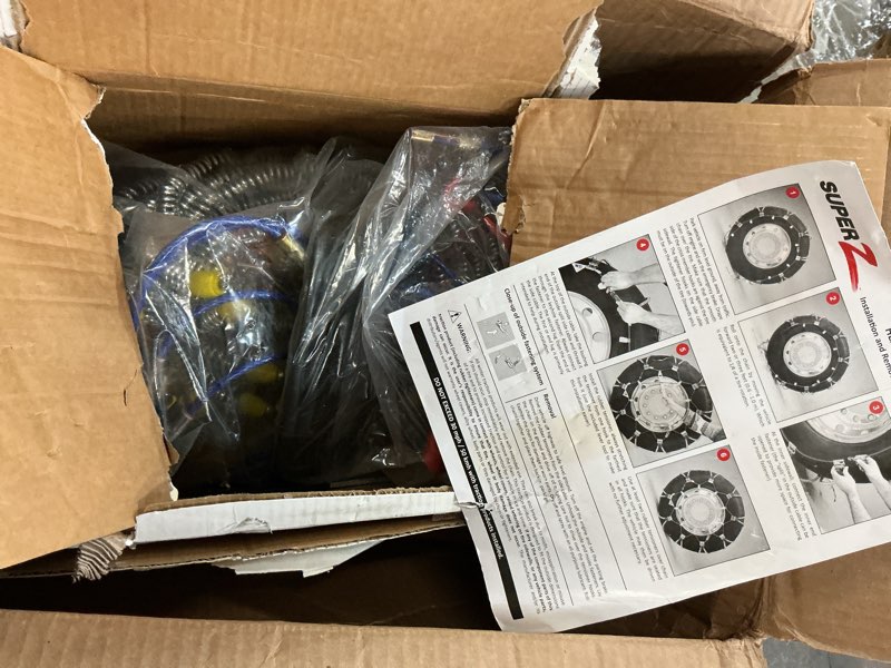 Condition photo showing Good Condition for SCC ZT853 Super Z Heavy Duty Truck Single Tire Traction Chain - Set of 2