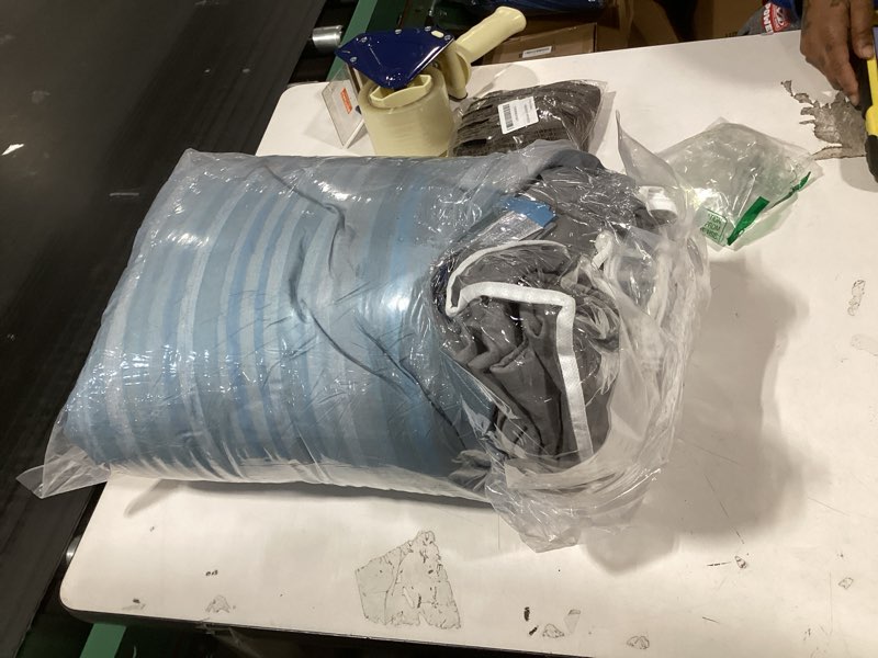 Condition photo showing As Is for Levtex Home - Santander Duvet Cover Set - Full/Queen Duvet Cover + Two Standard Pillow Cases - Grey, Chambray, Blue, White - Jacquard - Duvet Cover (90 x 94in.) and Pillow Case (26 x 20in.) - Cotton Blue,white,grey Queen