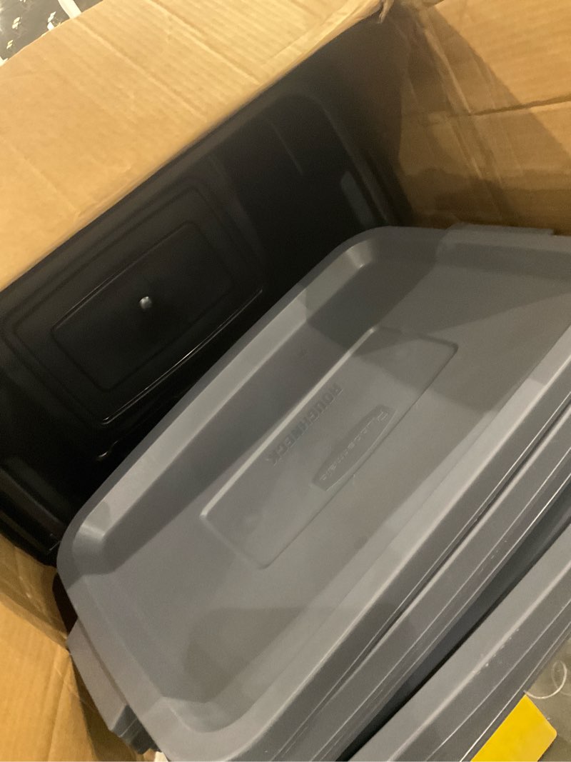 14GAL RM roughneck tote black base with cool grey lid 6pk