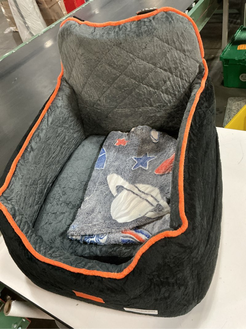 Condition photo showing As Is for Dog Car Seat for Small Dog, Booster Seat for Dogs Under 30lb, Elevated Pet Seat with Pockets, Anti-Slip Bed for Car, Perfect for Front & Back Seats with Safety Leash (Black/Grey, Medium) Black/Grey Medium