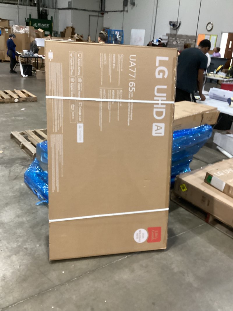 https://lotting-media.assets.bidfta.com/lotting_70ceac13-e240-40d5-be88-d3ab49552cfa