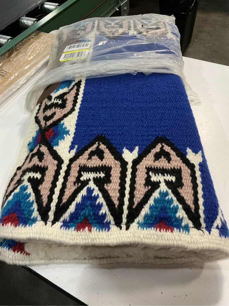Condition photo showing As Is for professional's choice professional's 30x34 ocotillo blanket top saddle pad