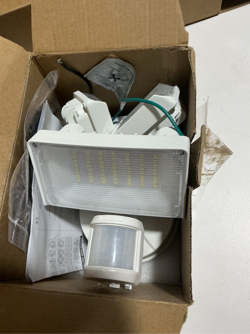 Condition photo showing Good Condition for 85W LED Security Lights Motion Sensor Light Outdoor, 8500LM Dusk to Dawn, IP65 Waterproof, 6500K, 3 Head Motion Detected Flood Light, Floodlight for Outside, Garage, Yard, Porch (White)