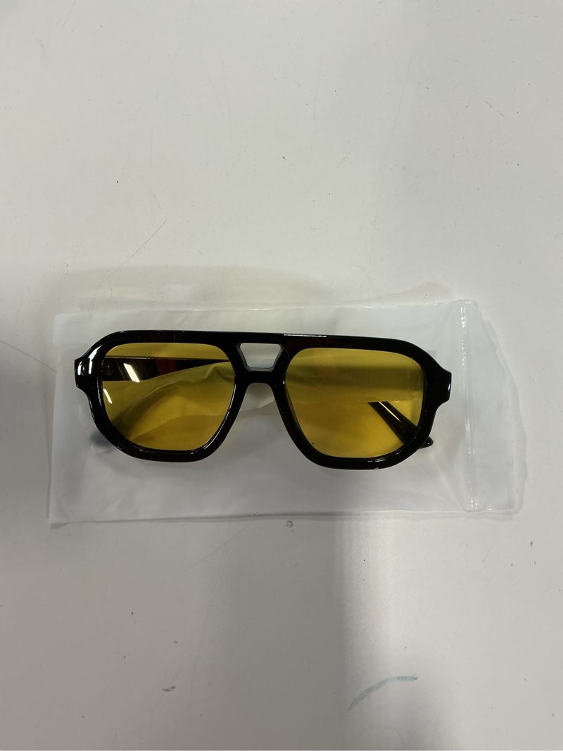 https://lotting-media.assets.bidfta.com/lotting_70d63c43-5e35-4c11-84ee-d008381fd579