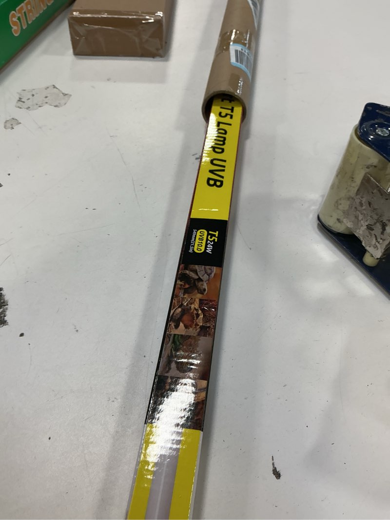 Condition photo showing Good Condition for REPTI ZOO 22" T5 HO 10.0 UVB Bulb Desert Reptile UVB Lamps 24W 24 Watts