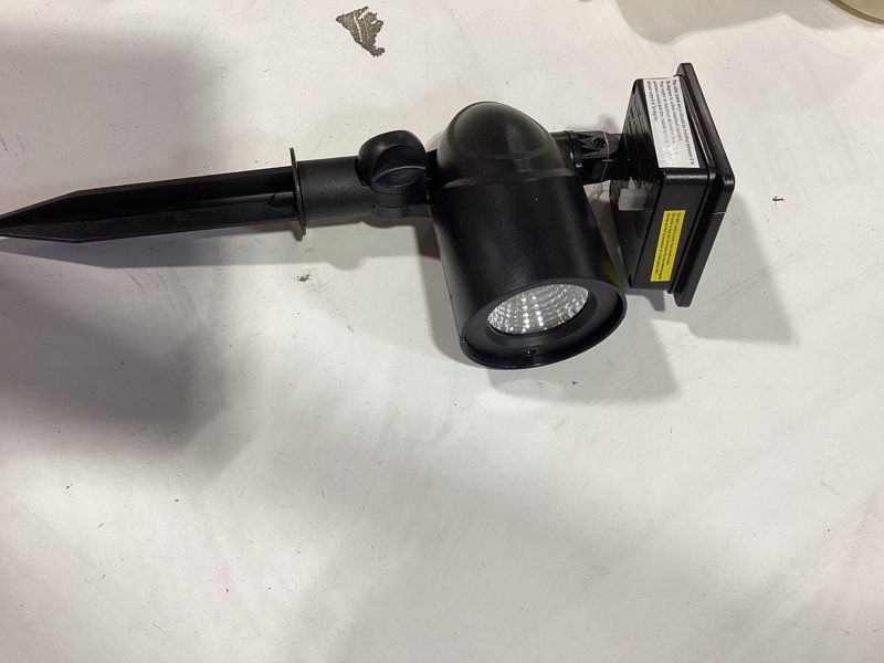 harbor breeze 30 -lumens black solar led spot light